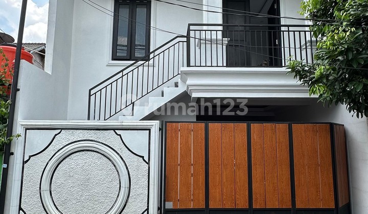 Hard Selling Jual Murah Bangunan New Classic Eropa 2 Lantai Hard Selling Jual Murah Bangunan New Classic Eropa 2 Lantai