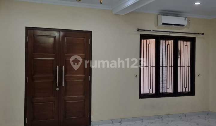 For Rent: House in the Favorite Boulevard Cluster of Kota Wisata Cibubur! For Rent: House in the Favorite Boulevard Cluster of Kota Wisata Cibubur!