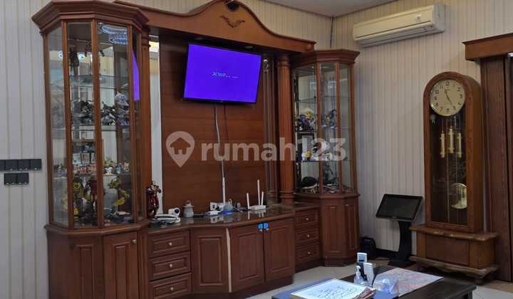 Dijual Rumah Yg Luas dan Nyaman Taman Giri Loka Bsd 2