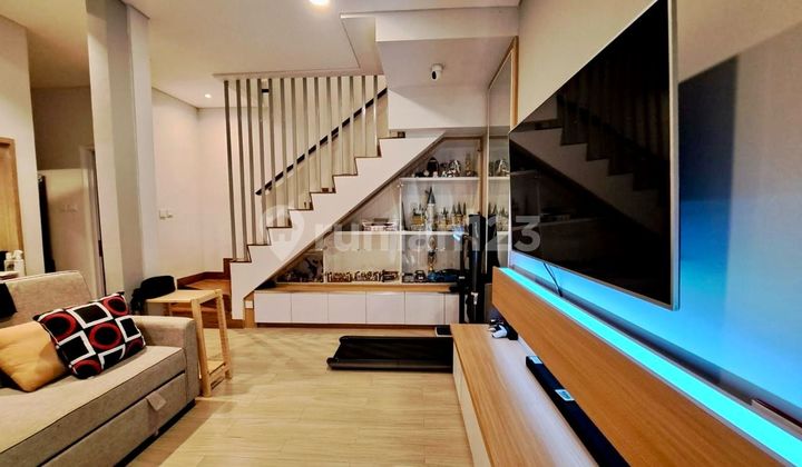 For Sale Fully Renovated House in Virginia Village, Gading Serpong (by developer Paramount) 1