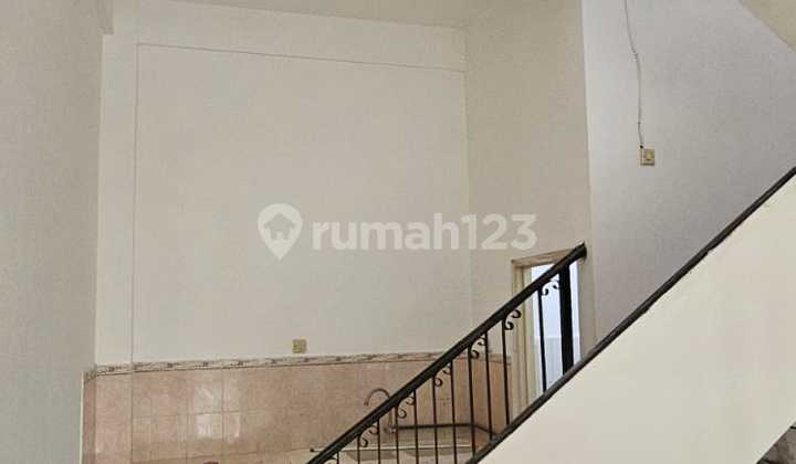 Newly Renovated Ready-to-Live Ruko Strategically Located Near the Hospital 2