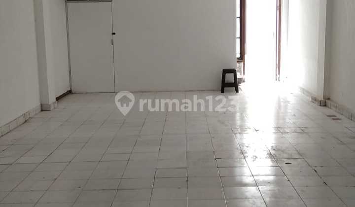 3-Story Ready-to-Use, Well-Maintained Ruko for All Types of Businesses 2