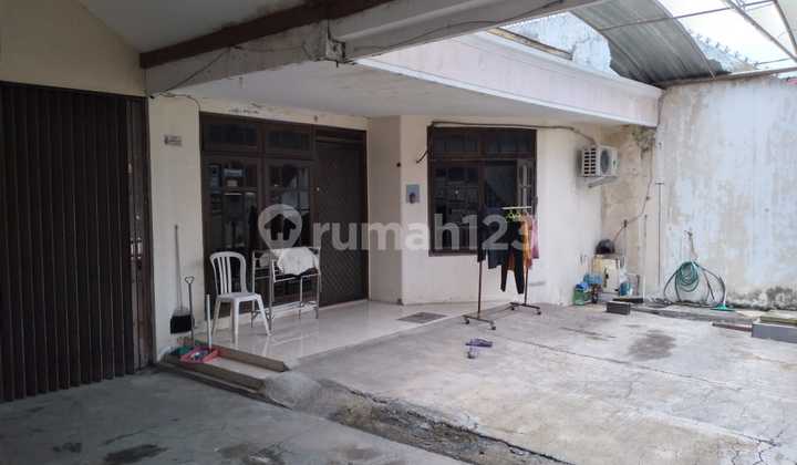 Eks Rumah Kost Siap Huni Setiap Kmar Mandi Dalam( 9 Kt)