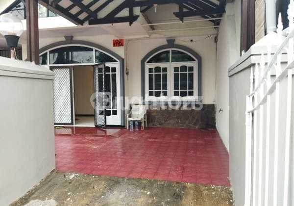 Ready-to-Occupy House Renovated 24-Hour Security