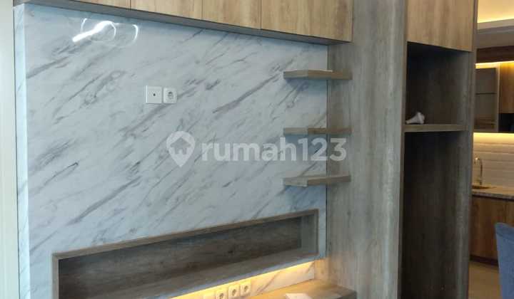 Jual Apartemen Mewah Di Tengah Kota Sby Yg Ramai Bawah Pakuwon Mall Terawat Sekali,siap Pakai Tinggal Bawa Koper Fullfurnis