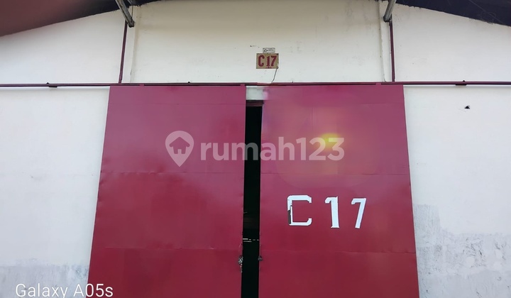 Ready-to-Use Warehouse, Renovated, 24-Hour Security Ready-to-Use Warehouse, Renovated, 24-Hour Security