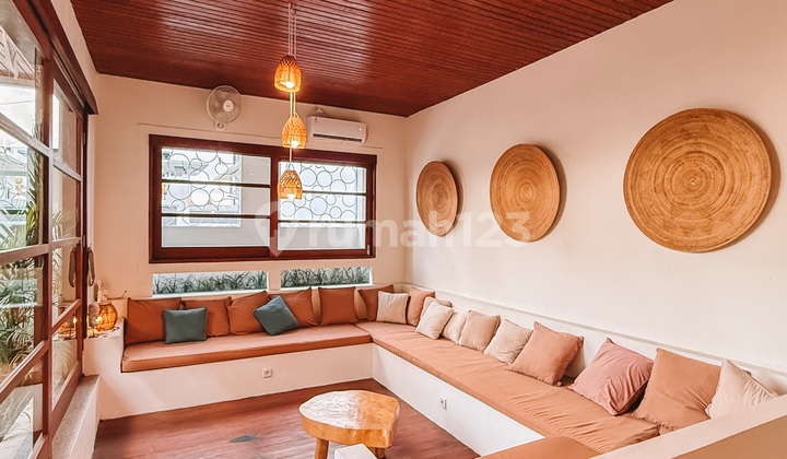 2 Bedroom Villa Berawa Center Modern Design Fully Furnished