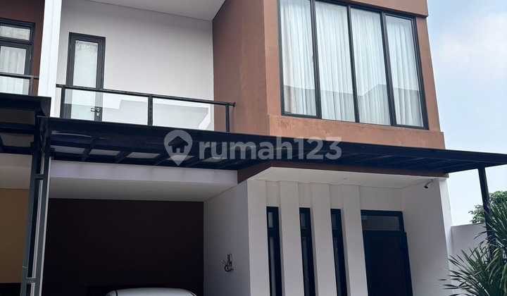 Jual Rumah Bagus Royale Bintaro Rumah Bagus SHM di Jl. Jombang No. 2, Jombang, Ciputat, Kota Tangerang Selatan, Banten, Indonesia, 15414, Ciputat
