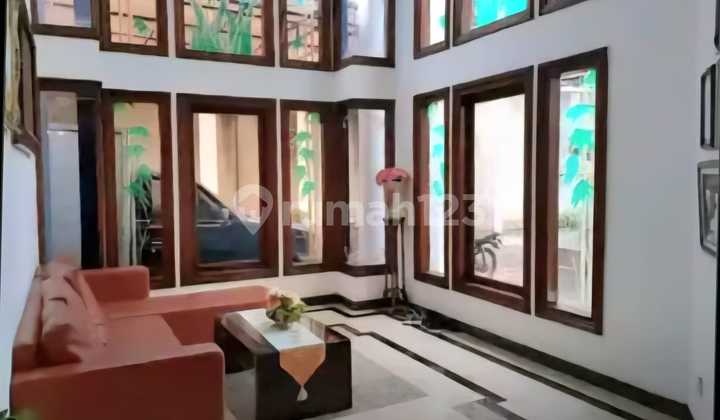 Rumah, di Kebayoran Lama, 2