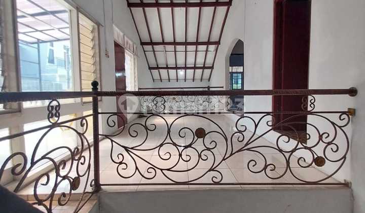 Rumah 2 Lantai Koja Dekat Moi