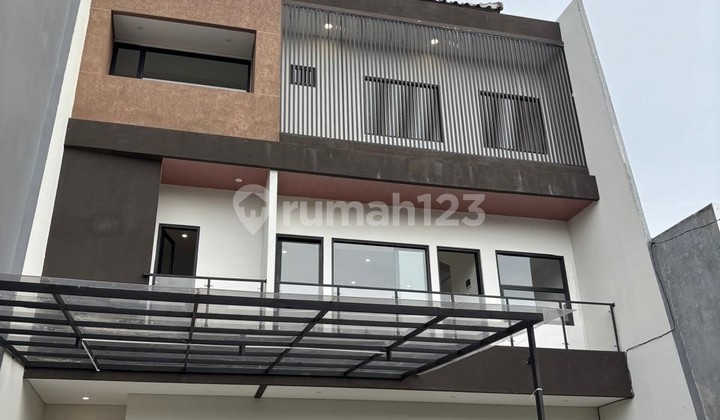 Dijual Rumah Minimalis Semi Furnish di Duren Sawit Jakarta 1