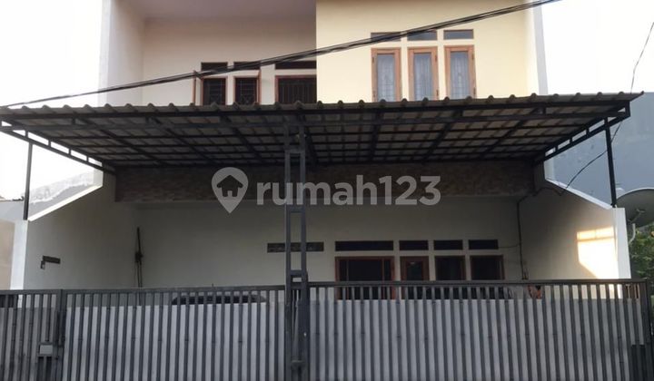 Dijual Rumah Luas Dekat Mall Summarecon di Harapan Baru Bekasi