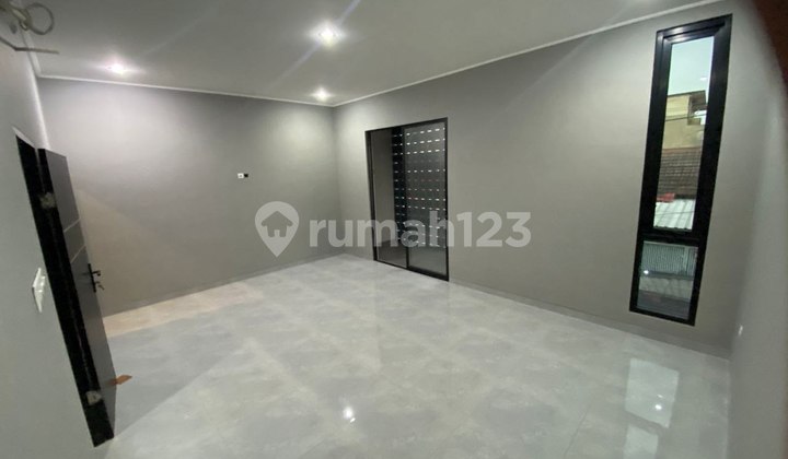 Di Jual Rumah Baru Di Tki 2 Patung Kuda 