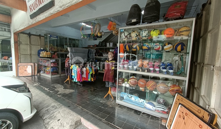 Ruko Strategis Dgn 3,5 Lantai di Jalan Tentara Pelajar Cocok untuk Tempat Usaha Olahraga. Makanan. Dll