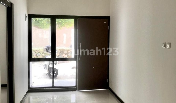 Dijual Rumah 2 Lantai 15 Menit Ke Pintu Tol Pasteur Turun Harga 250 Juta!! Rumah Baru Minimalis, Area Sayap Gegerkalong, Lokasi Kluster Kuldesak One Gate