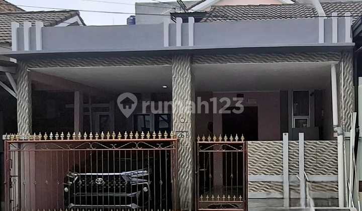 For Sale 2-Story House in Palem Semi Karawaci Near Toll Road and Mall