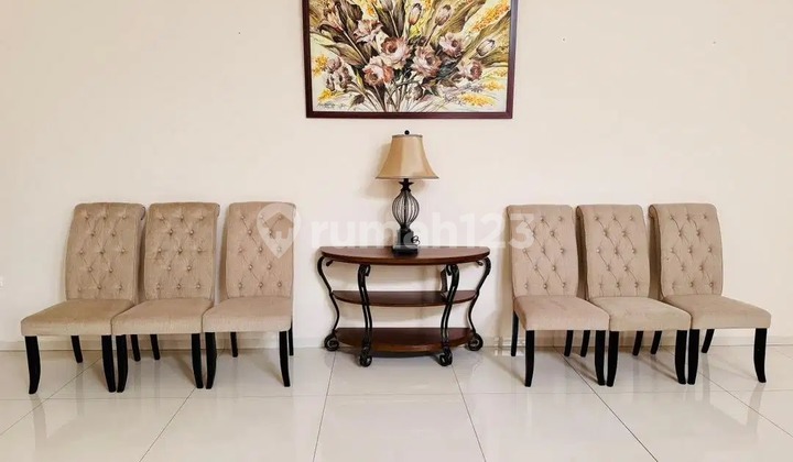 Dijual Rumah Lokasi Sangat strategis Jalan Setrasari Raya kota Bandung 1