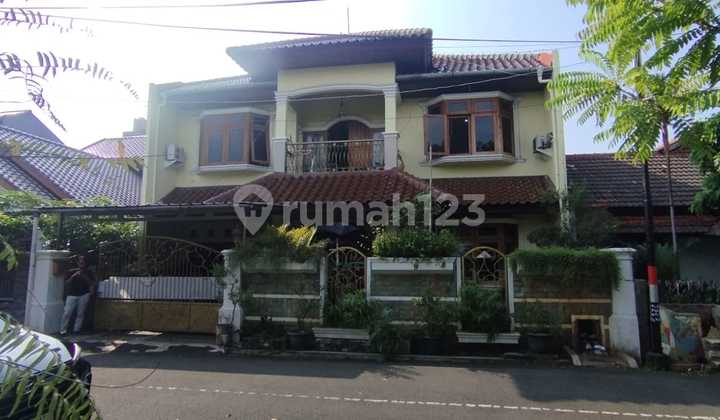 Rumah 2 Lantai di Makasar Jakarta Timur 1