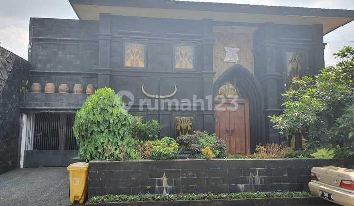 Premium House for Sale Cheap in Tebet, South Jakarta!