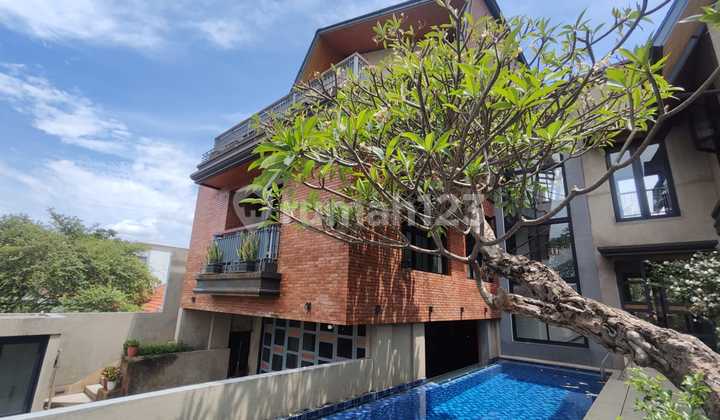 Rumah Asri di Jakarta Timur. Segera Cek! 2