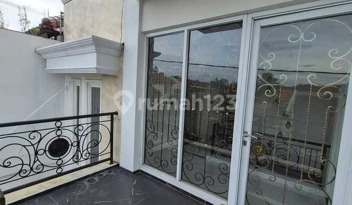 Rumah 2 Lantai Siap Huni di Buah Batu Bandung