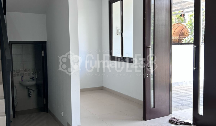 Comfortable & Strategic House in Antapani Bandung Comfortable & Strategic House in Antapani Bandung