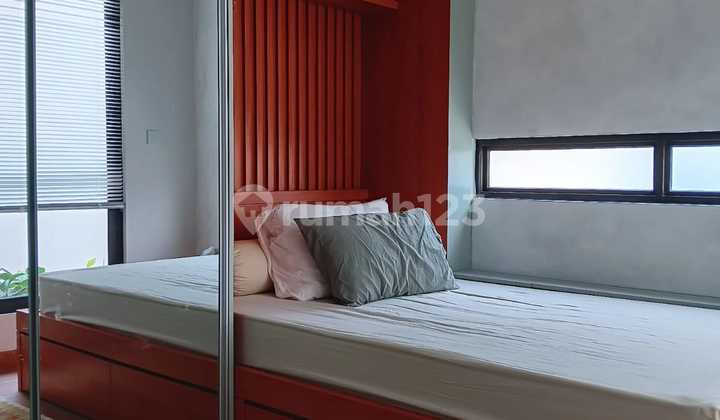 Sewa Rumah Freya 7x15m Corner Semi Furnished Cluster Flora Summarecon  2