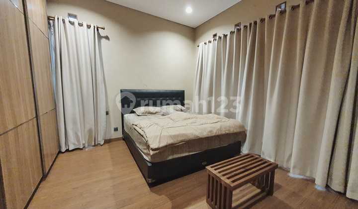 Dijual Rumah Lux Dekat Kampus Upi Setiabudi 