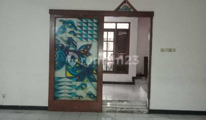 Rumah Turangga 2 Lantai Strategis Jual Cepat Nego 