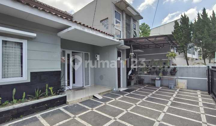 House and Boarding in East Bandung, Strategic Location, Fast Sale, Negotiable, Orchid Wing