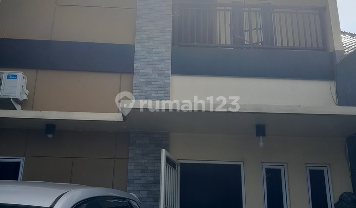 Rumah Bagus Siap Huni 2 Lantai SHM Jalan Lebar di Komp. Hankam Kembangan 2