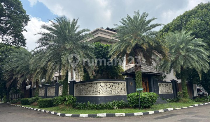 Rumah Sultan 3 Lantai Kota Bekasi, Semi Furnished Rumah Sultan 3 Lantai Kota Bekasi, Semi Furnished