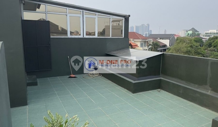 For Sale Fast: House in West Jakarta + Boarding House (6 Doors) in Kebon Jeruk, West Jakarta For Sale Fast: House in West Jakarta + Boarding House (6 Doors) in Kebon Jeruk, West Jakarta