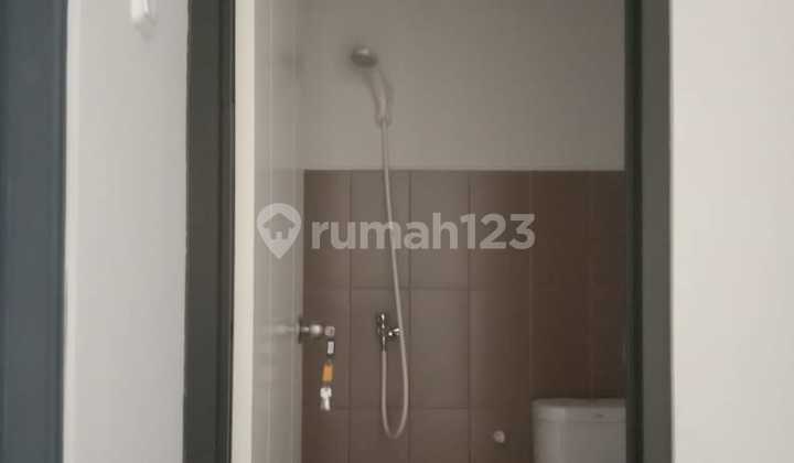 Rumah Cantik Masih Seperti Baru dengan Fasilitas Lengkap Dapatkan dengan Harga di Bawah Pasaran 2