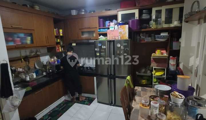 Strategic Comfortable Semi Furnished Irsud 2