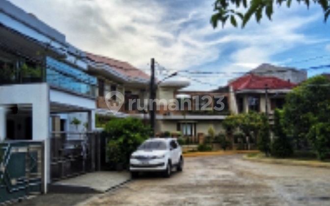 Rumah Modern Minimalis 2 Lantai Dalam Komplek Perumahan Green Garden, Jakarta Barat 2
