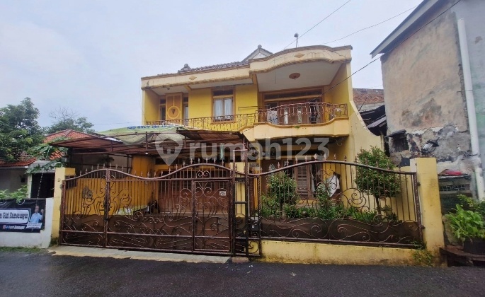 2-Story House Near Lenteng Agung Station on Jl. Agung Raya 2, Lenteng Agung, Jagakarsa, South Jakarta