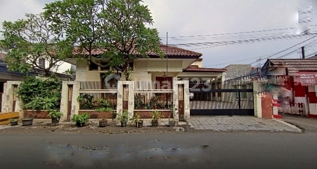 Rumah 2 Lantai Lt.585 Lokasi Strategis Dekat Lapangan Golf Dan Akses Lainnya Di Jl. Mustika Jaya, Rawamangun Jakarta Timur