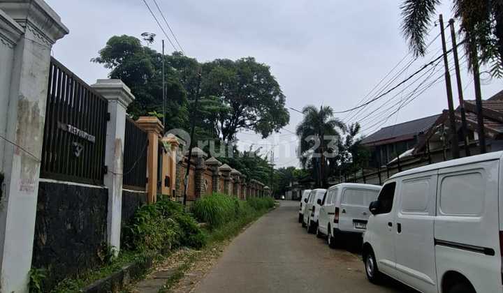 Rumah Mewah Classic Eropa Dekat ke Pintu Tol Cibubur dan View Lapangan Golf 2