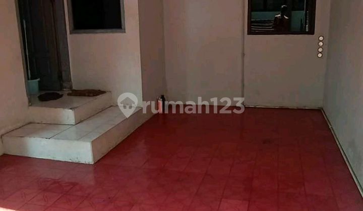 Dijual Rumah 3 Lantai Lokasi Rawalumbu