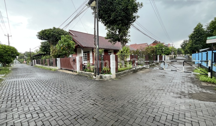 Tanah Seberang Pogung, Jl. Kaliurang: Komplek Perum Rapi, Akses Ringroad, & Tol Jogja