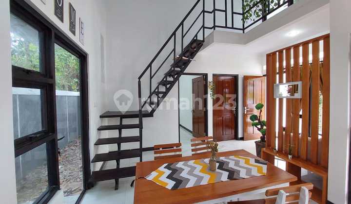 House + Mezzanine in Tamantirto: Students Automatically Save Yearly House + Mezzanine in Tamantirto: Students Automatically Save Yearly