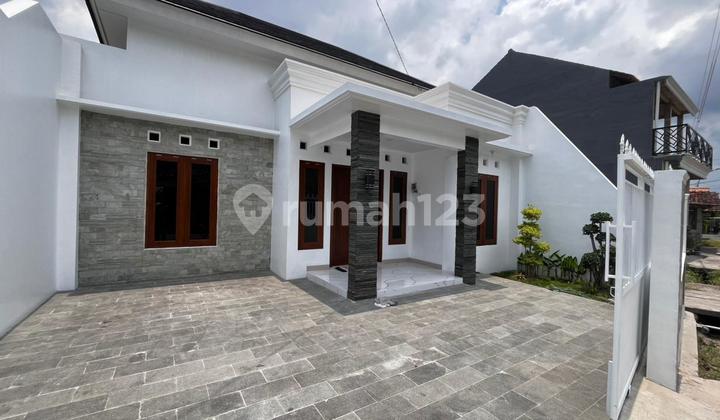 Biasanya Rumah Kayak Gini Disimpen, Bukan Diiklanin Kasongan Bantul 2