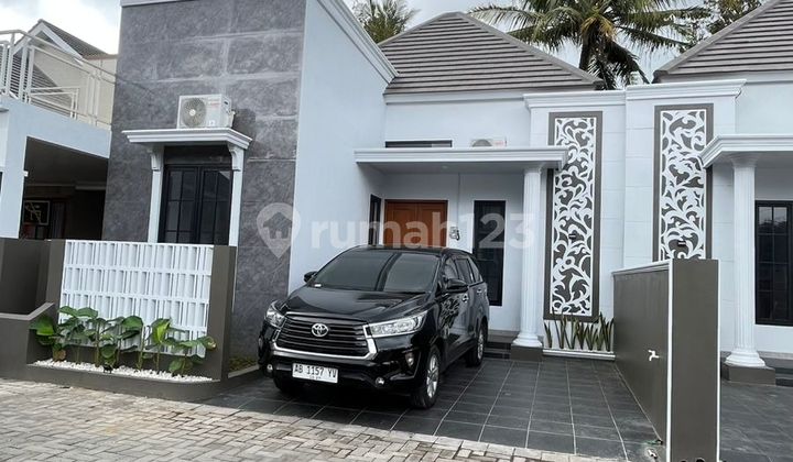 Bukan Buat yang Nunda! Rumah 4 Menit Mall & Ugm: Sisa 1 Unit Bukan Buat yang Nunda! Rumah 4 Menit Mall & Ugm: Sisa 1 Unit