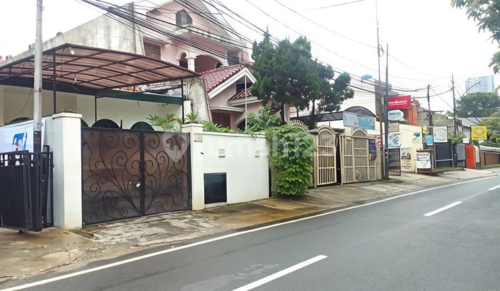 Disewakan Rumah 2 Lantai, Strategis di Tebet Barat Dalam, Tebet Jaksel.