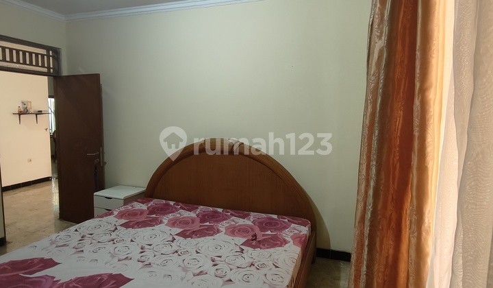 Dijual Rumah Mewah Siap Huni di Jantung Tebet Barat, Lokasi Prime, Akses Mudah & Harga Nego 2