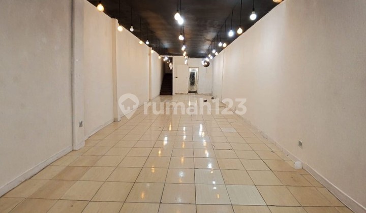 For Rent: Strategic Shop House in a Commercial Location with 2+ Car Access on Tebet Raya Street, South Jakarta For Rent: Strategic Shop House in a Commercial Location with 2+ Car Access on Tebet Raya Street, South Jakarta