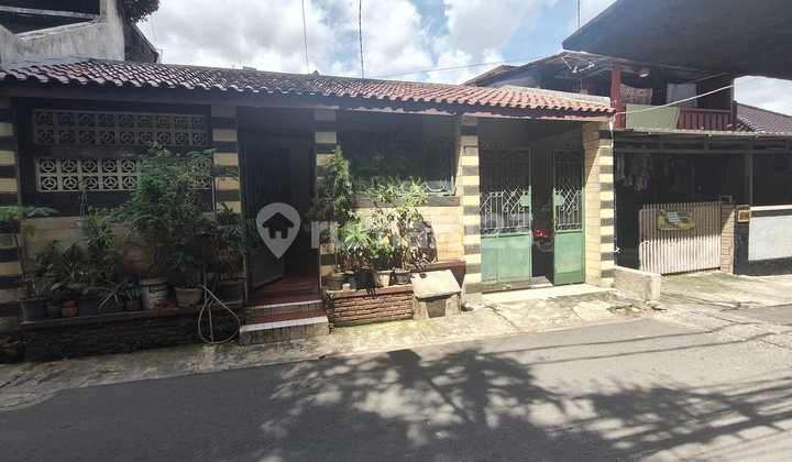 Dijual Rumah Strategis dan Langka di Menteng Pulo - Selangkah ke Mall Kota Kasablanka! Dijual Rumah Strategis dan Langka di Menteng Pulo - Selangkah ke Mall Kota Kasablanka!