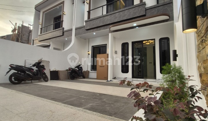Rumah di Jual Dekat Tb Simatupang Semi Furnished, Nyaman Lokasi Strastegis 2