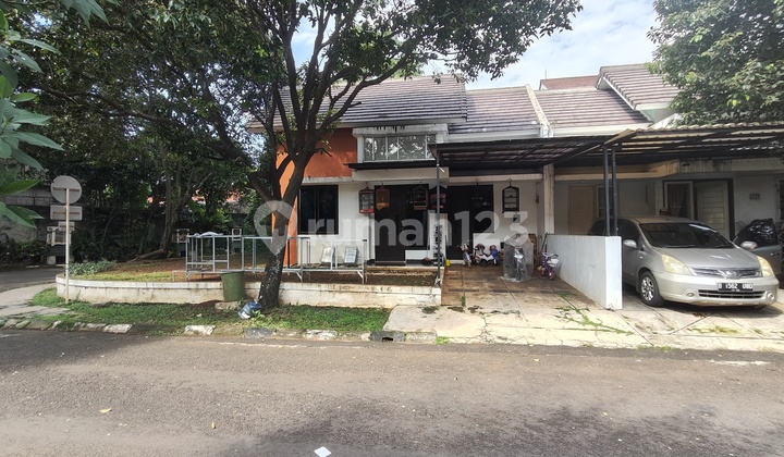 Strategic Hook House in D-Sanctuary Housing, Jatimakmur - Comfortable & Ready to Occupy